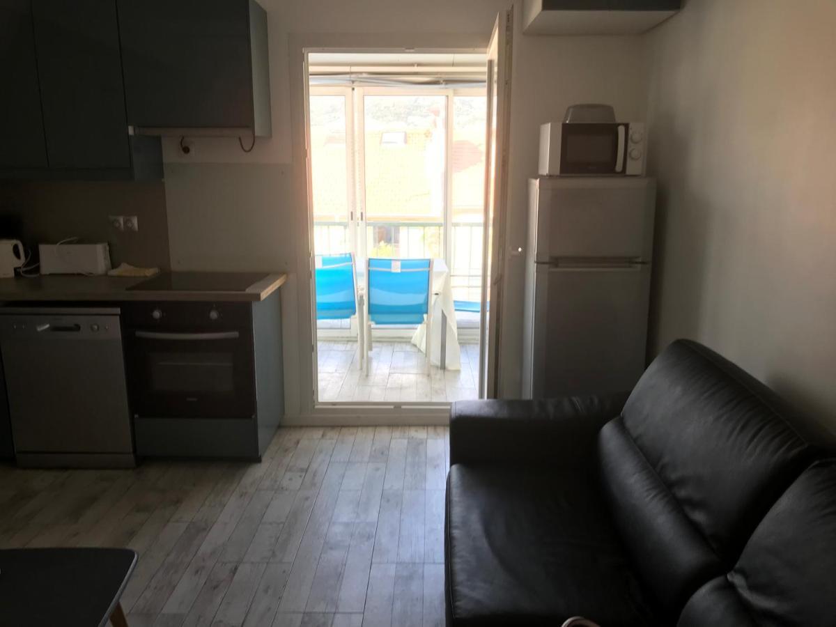Hôtel 4 A 6 Personnes Sur La Coulee Verte à Nice Extérieur photo