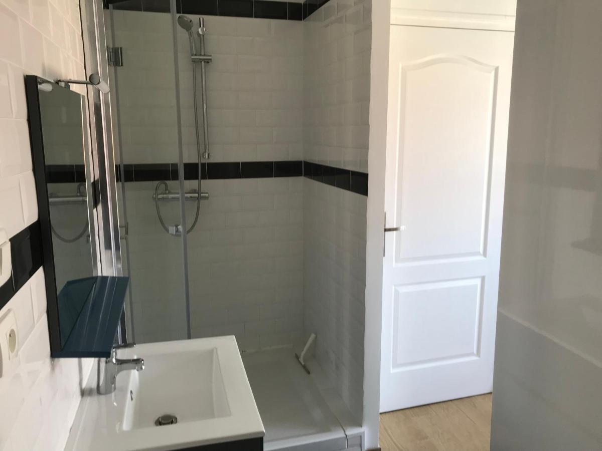 Hôtel 4 A 6 Personnes Sur La Coulee Verte à Nice Extérieur photo